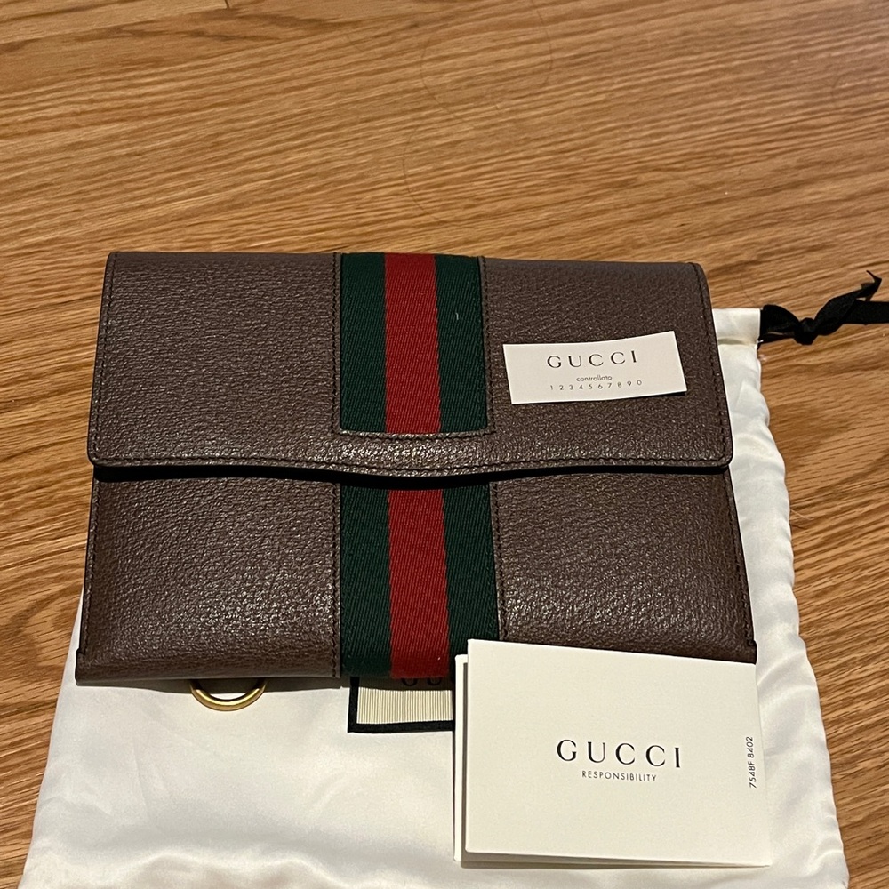 Gucci satchel attachment